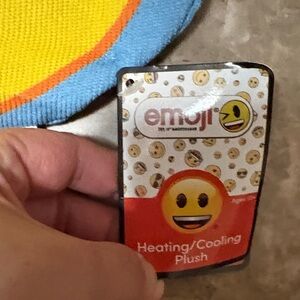 Emoji Heating/Cooling Plush - Yellow and Blue